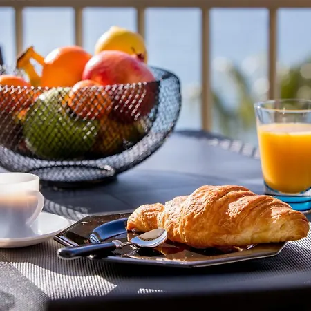 Vue Panoramique, Clim, Balcon Et Plages